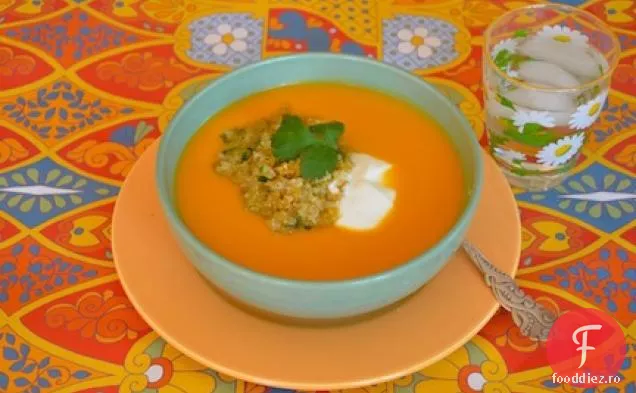 Supă Mătăsoasă De Cartofi Dulci Cu Quinoa Crocantă