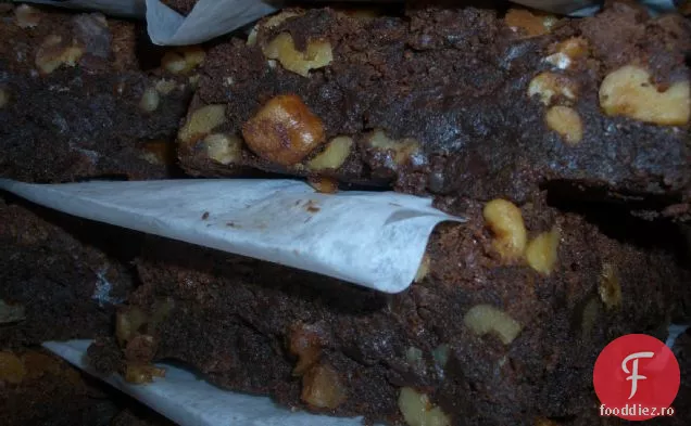 Brownies de Macadamia cu cartofi dulci fără Gluten