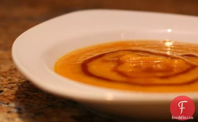 Supă Vegană De Cartofi Dulci Și Pere