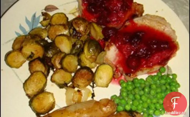 Cina de Crăciun: carne de porc prăjită cu zahăr de arțar și ghimbir cu sos de afine Clementine de rodie