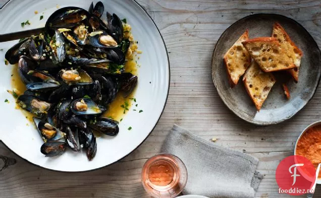 Bouillabaisse cu Rouille și pâine prăjită cu usturoi