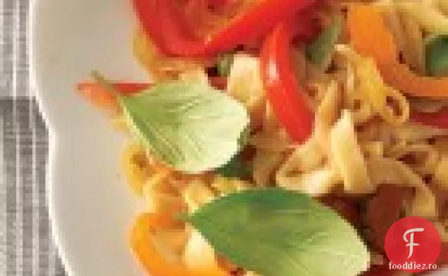 Tempeh Indonezian Cu Fasole Verde Și Arahide Zdrobite