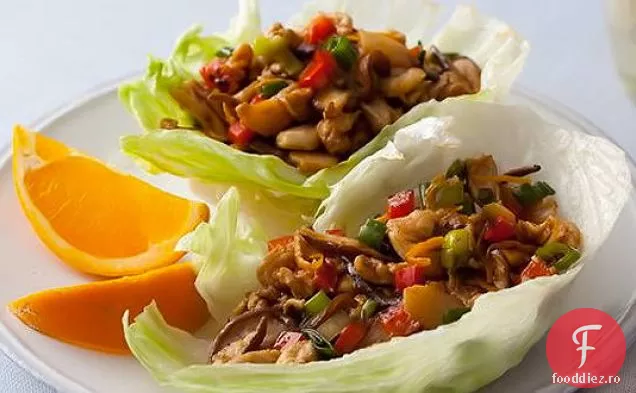 Împachetări Cu Salată De Pui Chinezească La Grătar