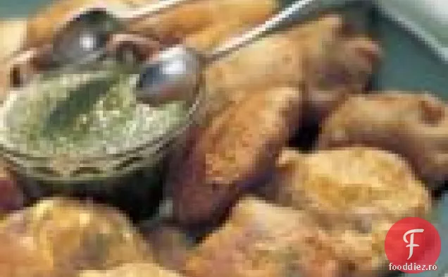Prajituri picante de cartofi cu Chutney verde