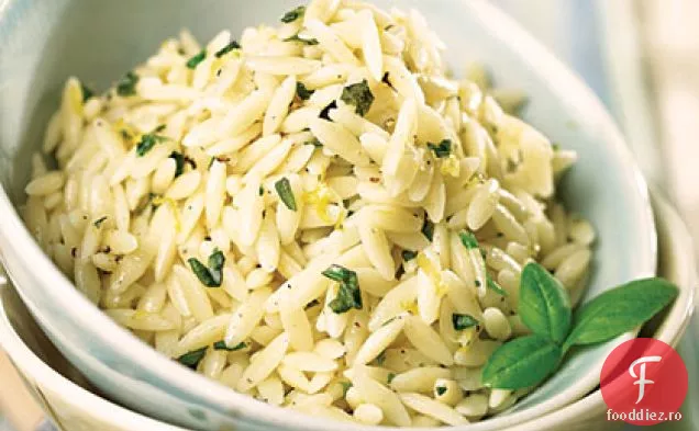 Orzo de lămâie-busuioc cu parmezan