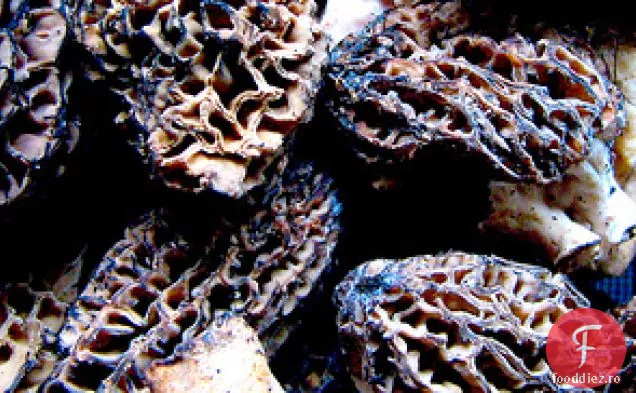 Chanterelles Proaspete Și Cimbru, Pentru Doi