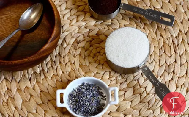 Scrub De Corp Cu Zahăr De Cafea Și Lavandă