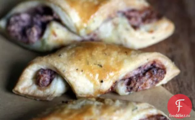 Cremă De Brânză, Măsline Și Rugelach De Rozmarin