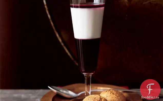 Struguri violet cu dungi și Panna Cotta Parfait