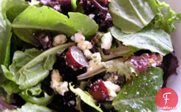 Cina În Seara Asta: Salată De Struguri Și Feta Cu Rozmarin