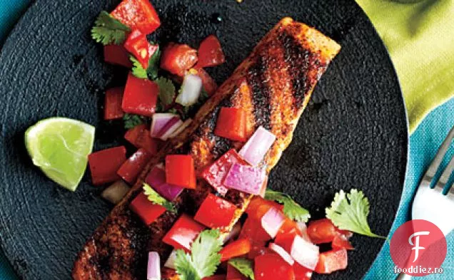 Somon la grătar cu Salsa de ardei roșu