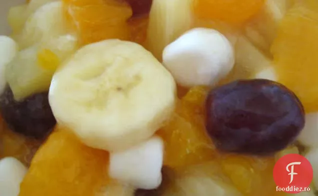 Salată De Fructe Piersică