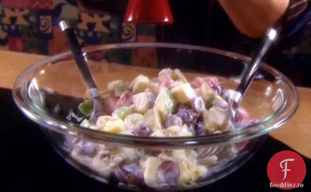 Salată de fructe cu sos de vanilie