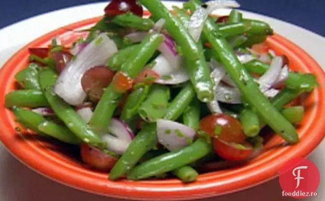 Salată de Haricot de struguri roșii cu sos de muștar
