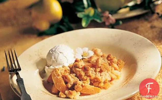 Quince-Apple Crisp