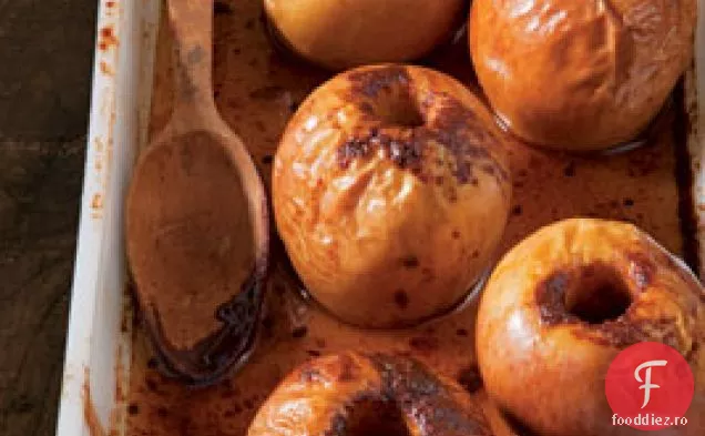 Mere Coapte Cu Sos De Caramel