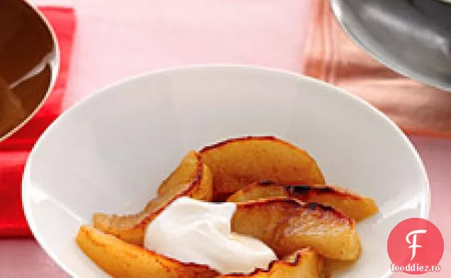 Mere Caramelizate Cu Rozmarin Proaspăt