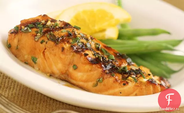 Somon portocaliu și Bourbon la grătar