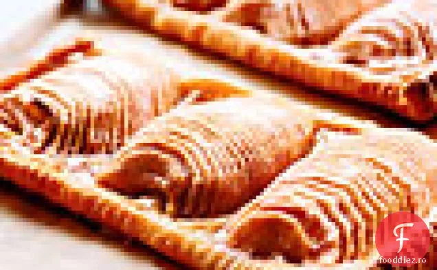 Tarte de mere cu înghețată de vanilie