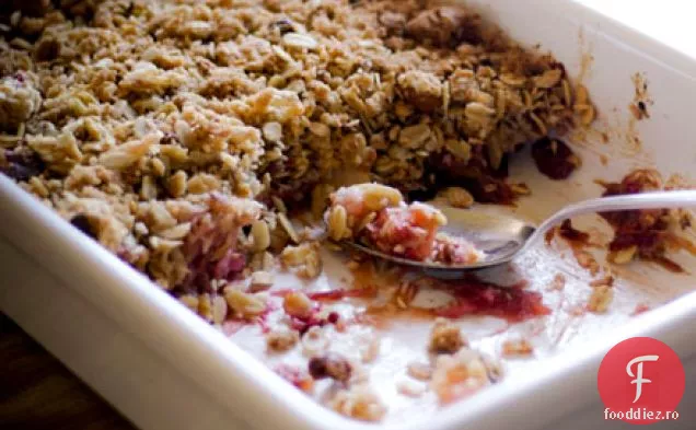 Muesli De Mere Și Rubarbă Se Sfărâmă