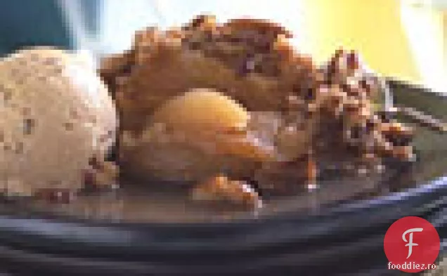 Apple Crisp cu înghețată de Prune Tequila