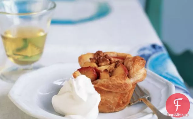 Tarte prăjite cu mere și nuci