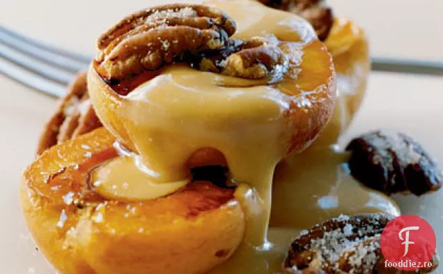 Caise prăjite cu nuci pecan cu zahăr și Dulce de Leche