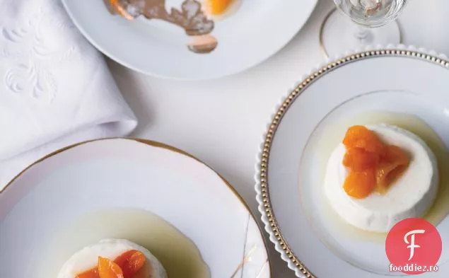 Panna Cotta cu iaurt grecesc cu caise glazurate cu miere