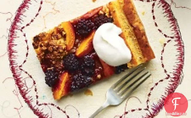 Tarta de patiserie cu puf de caise-mure