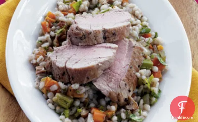 Filet de porc prăjit cu Pilaf de caise-orz