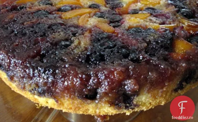Tort cu afine de caise cu susul în jos