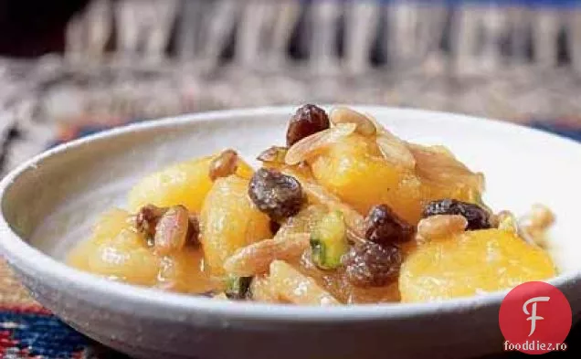 Khoshaf Bil Mishmish (caise macerate și nuci)