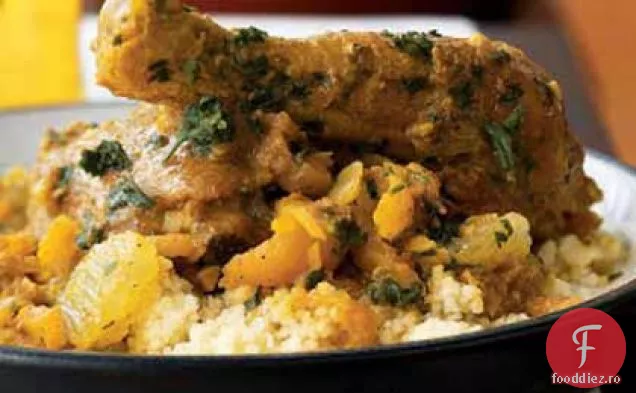 Tagine de pui, curmale și caise