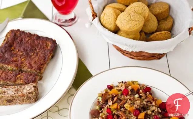 Pilaf de orez sălbatic cu afine, caise și nuci Pecan (p + Vegan)