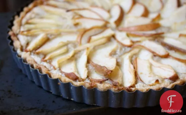 Tarta cu pere-migdale