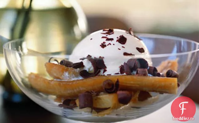 Banane coapte cu înghețată și ciocolată rasă