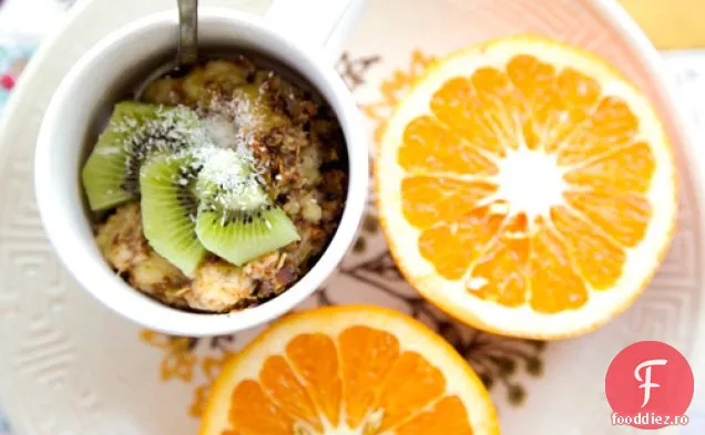 Nucă De Cocos Dulce Și Granola De Curmale Cu Bici De Banane