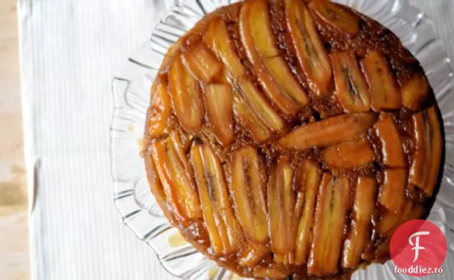 Tort de caramel cu banane cu susul în jos