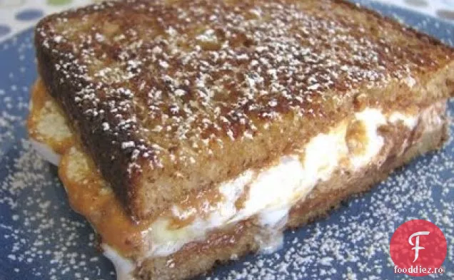 Puffy Banana Unt De Arahide Cupa Dulce La Gratar Sandwich