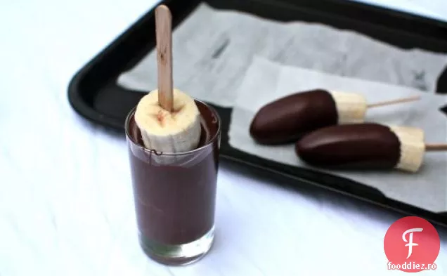 Pop-uri de banane cu unt de arahide cu ciocolată