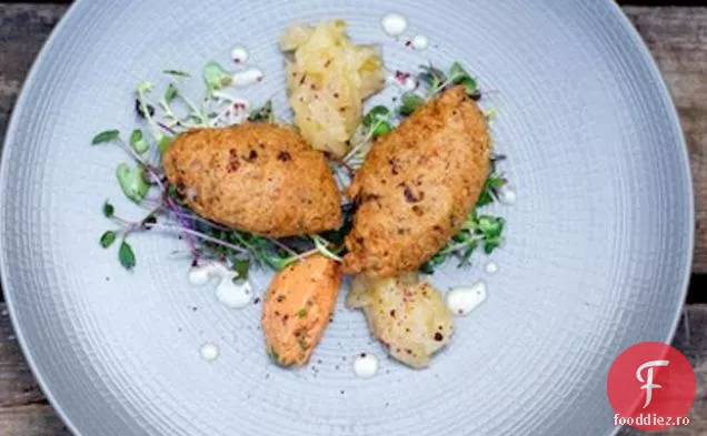 Beignets De Crab Cu Chutney De Mere Înflăcărat