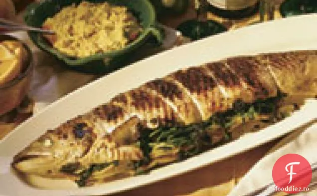 Somon întreg la grătar cu Aioli de ardei roșu