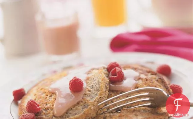 Clătite Din Cereale Integrale Cu Sirop De Cremă De Fructe De Pădure