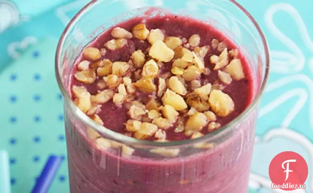 Smoothie de mure-piersici cu nuci