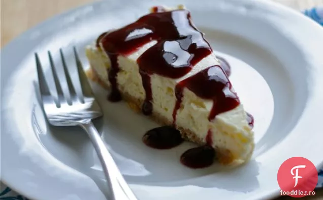 Cheesecake De Bază Din New York Cu Sirop De Mure