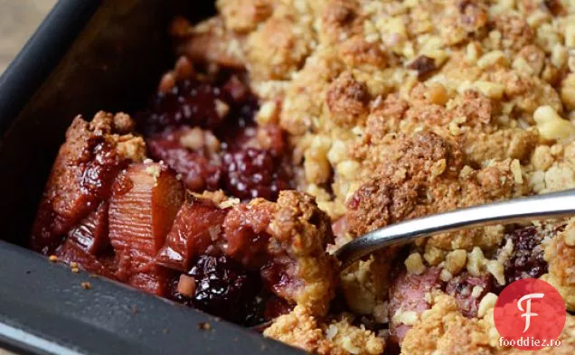 Crumble De Rubarbă De Mure