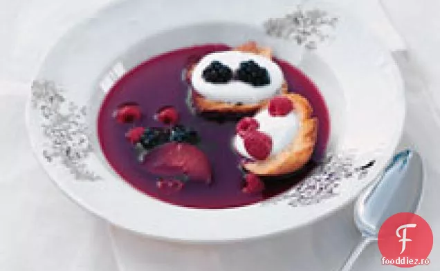 Supă Răcită De Prune Și Fructe De Pădure