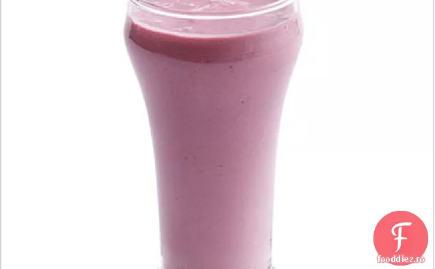 Smoothie-uri cu fructe de pădure și banane