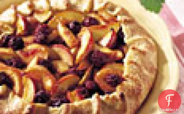 Crostata rustică de nectarină și mure cu crustă de făină de porumb