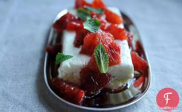 Straturi De Ricotta, Feta Și Mentă Cu Portocale De Sânge Miere